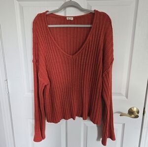 POL V-Neck Sweater Size Large Orange Cozy Casual Fall Deep V Neck
